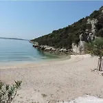 In With Balcony, Air Condition, Wifi, Washing Machine * Vinišće