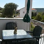 In With Balcony, Air Condition, Wifi, Washing Machine Appartamento Vinišće