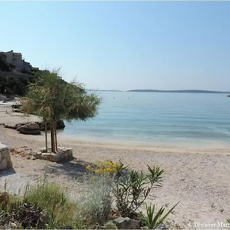 Apartament In With Balcony, Air Condition, Wifi, Washing Machine Vinišće