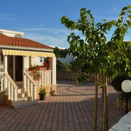 In With Balcony, Air Condition, Wifi, Washing Machine Appartamento *