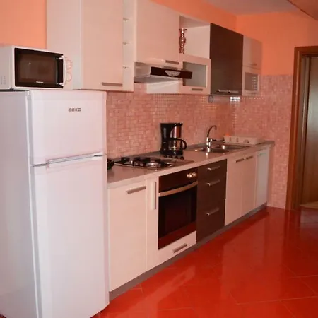 Apartament In With Balcony, Air Condition, Wifi, Washing Machine Vinišće